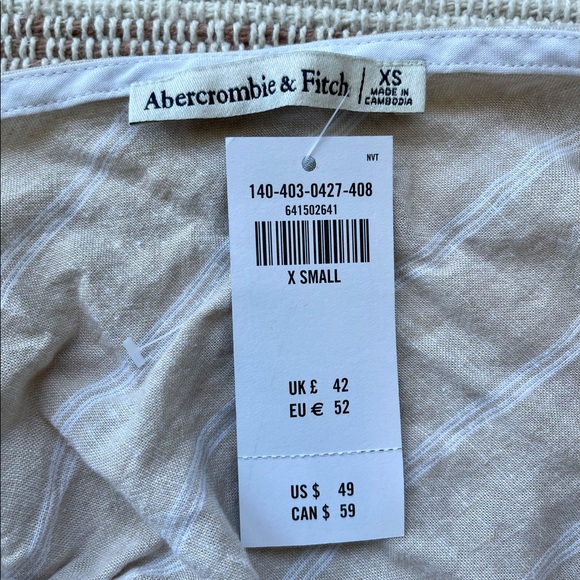 A&F women’s puff sleeve wrap-front blouse - Picture 4 of 4